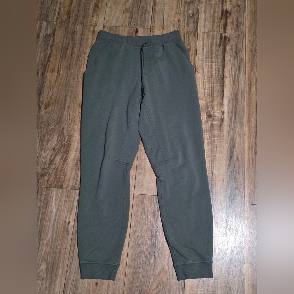 lululemon athletica Men's Olive-Style Drawstring Joggers - Picture 5 of 12